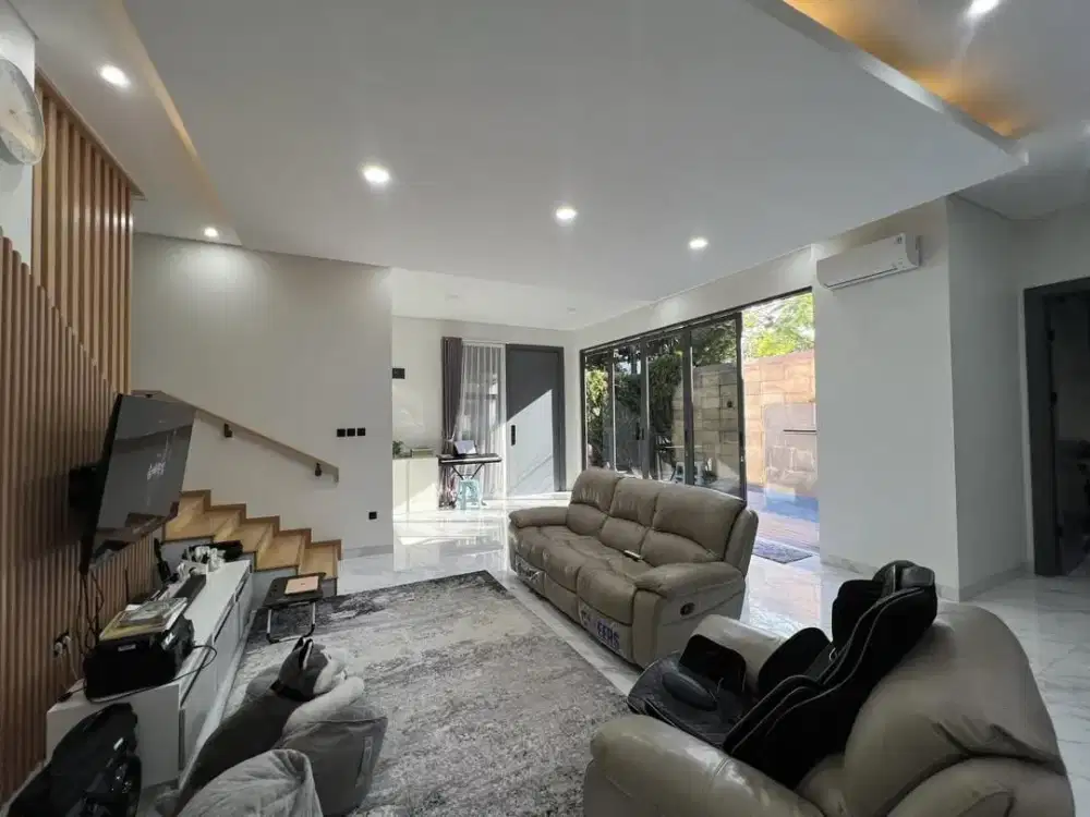 Rumah Siap Huni Dengan Private Pool di Turangga Kota Bandung