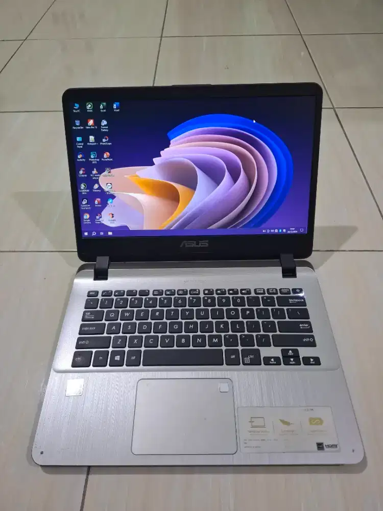 Laptop Asus Celeron ram 4 gb ssd 256 gb