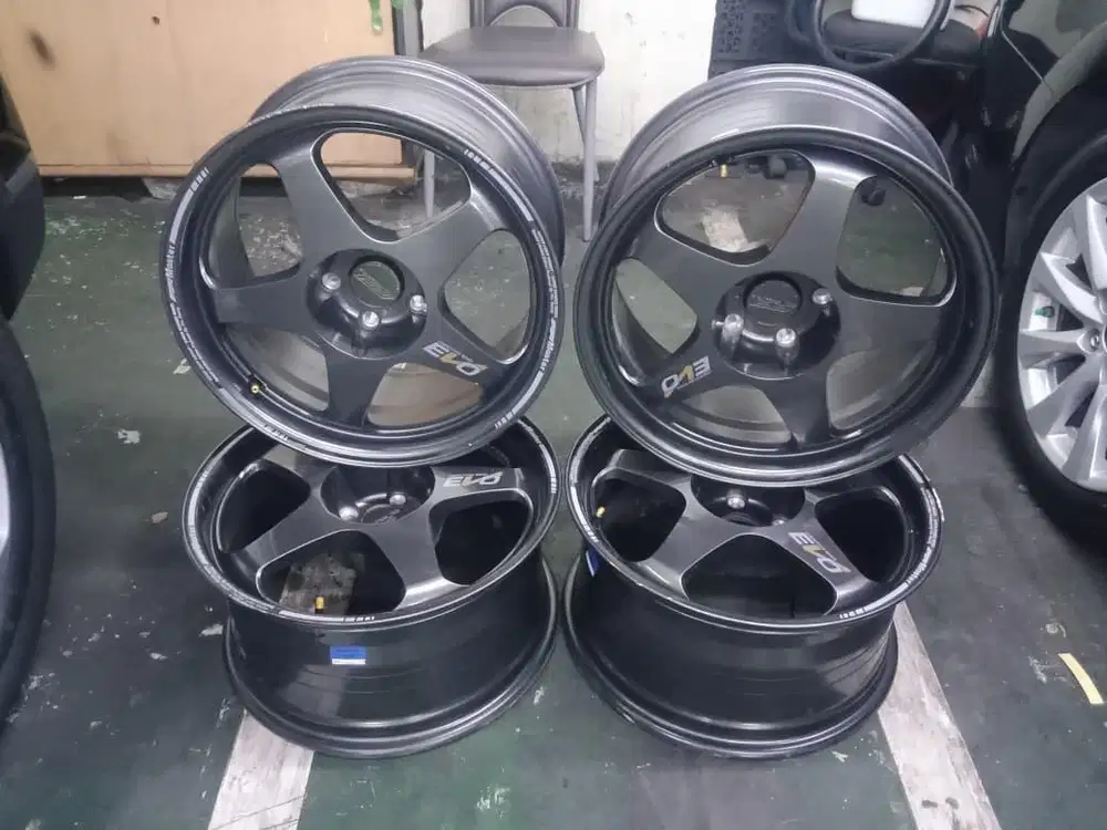 Velg R17 evo FF1 Regamaster