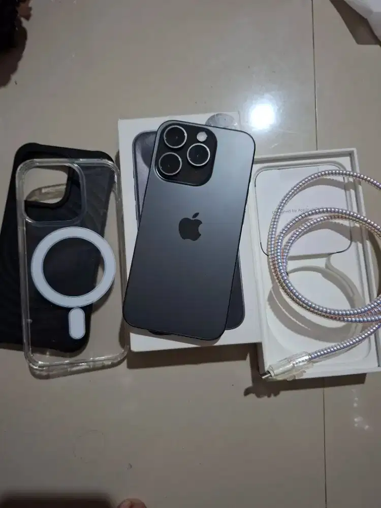 Iphone 15 pro 128 gb ex garansi resmi ibox
