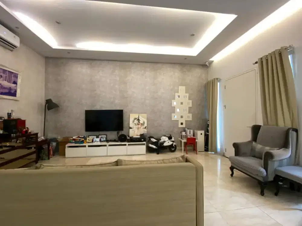 PIK – Crown Golf | Rumah Siap Huni 4 Lantai