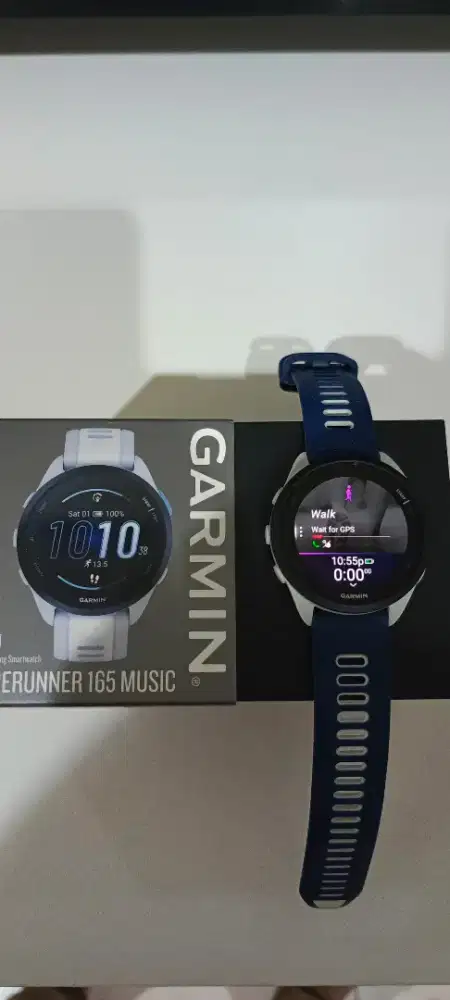 Garmin Forerunner 165 Music Mint Condition