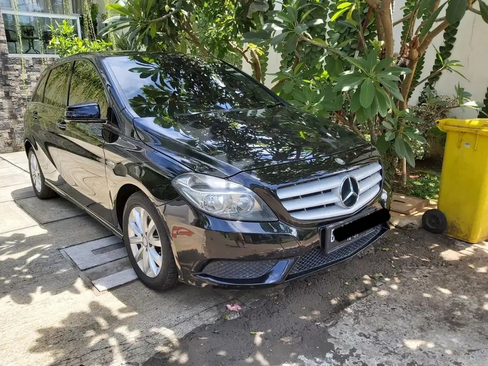 Mercedes-Benz B200 2012 Bensin