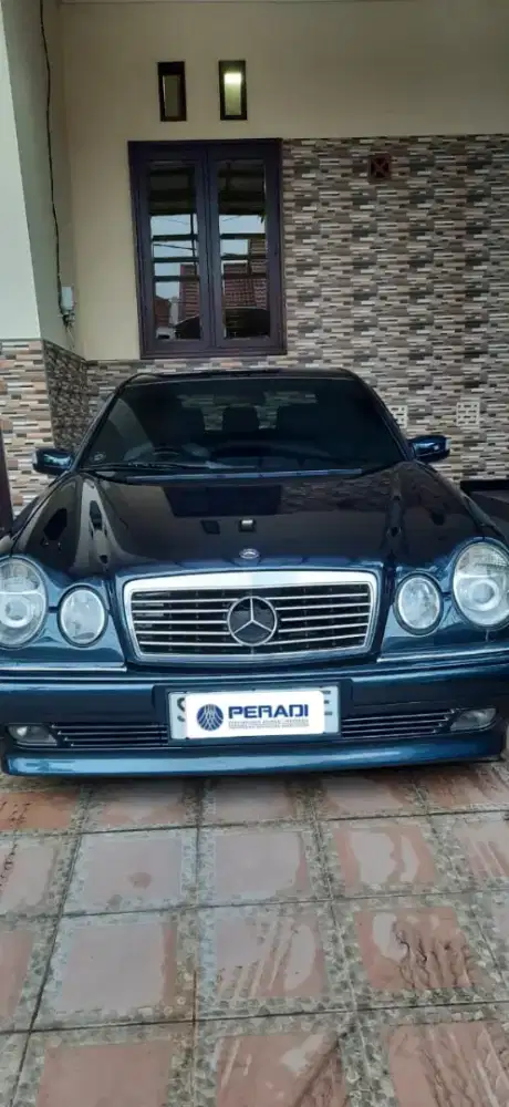 Mercedes e-class