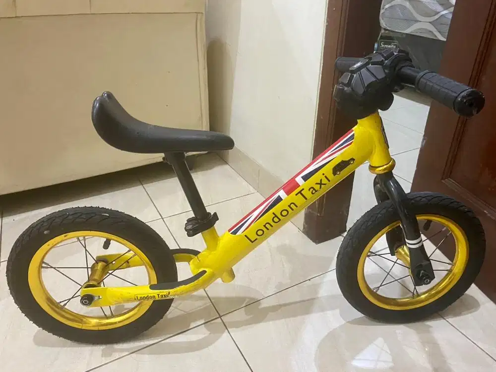 Sepeda push bike London Taxi