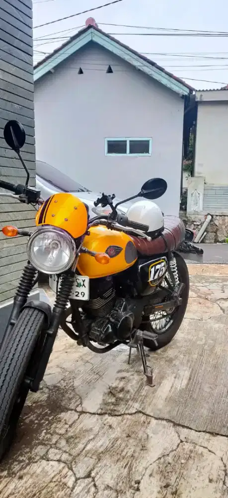 Kawasaki W175 cafe