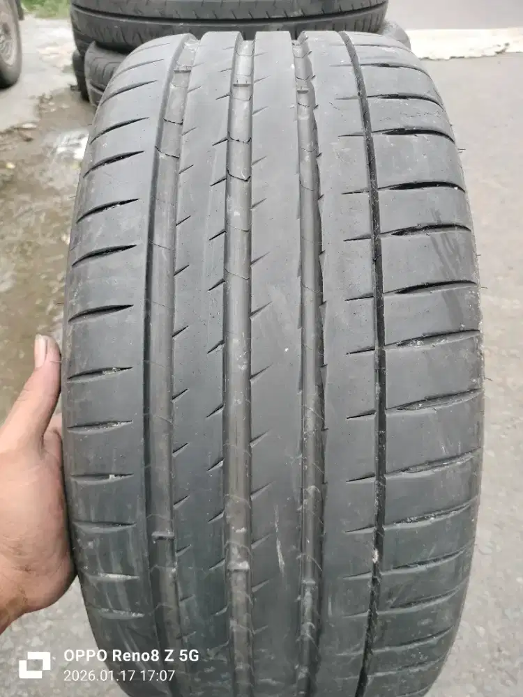 Jual ban copotan mrek Michelin pilot sport 4 S ukuran 245 35 R20 1pcs