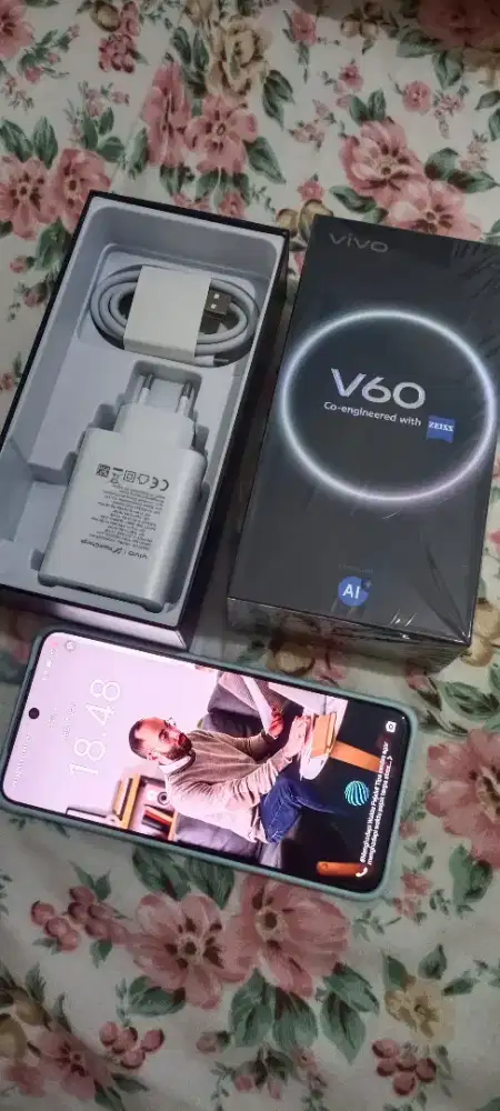 Vivo V60 5G 8+8/256