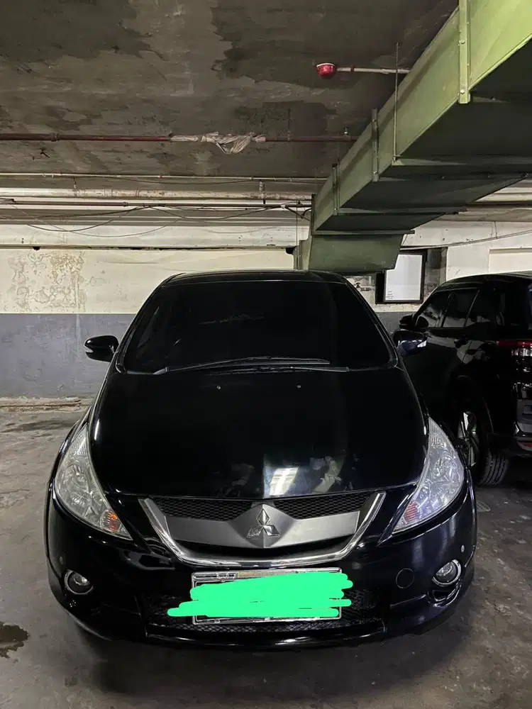 Mitsubishi Grandis 2.4 L 4G69 SOHC MIVEC I4