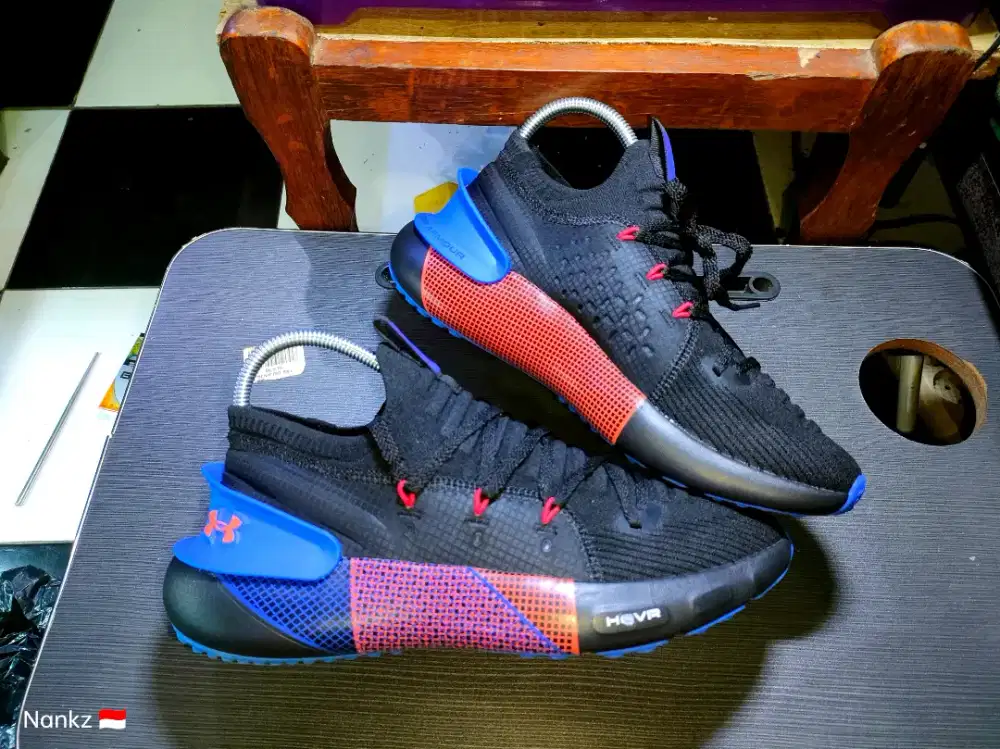 Under Armour HOVR Phantom 3 'Black Blue Pink'