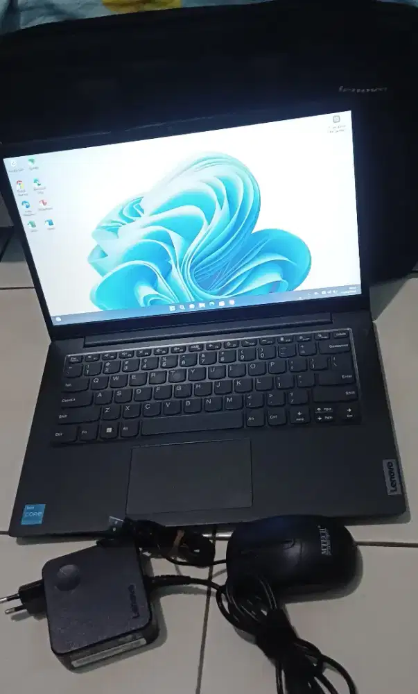 Laptop Lenovo  V14 G2. Gen 11