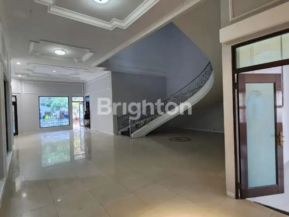 Dharnahusada Indah, Rumah Siap Huni, Utk Kantor,usaha...posisi Jalan Kembar