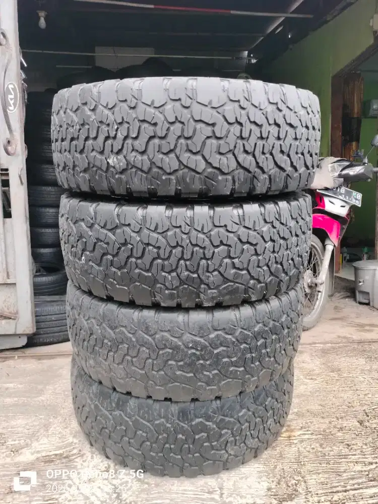 Jual ban copotan mrek BF Goodrich ko 2 ukuran 275 65 R17 kond 80% 4pcs