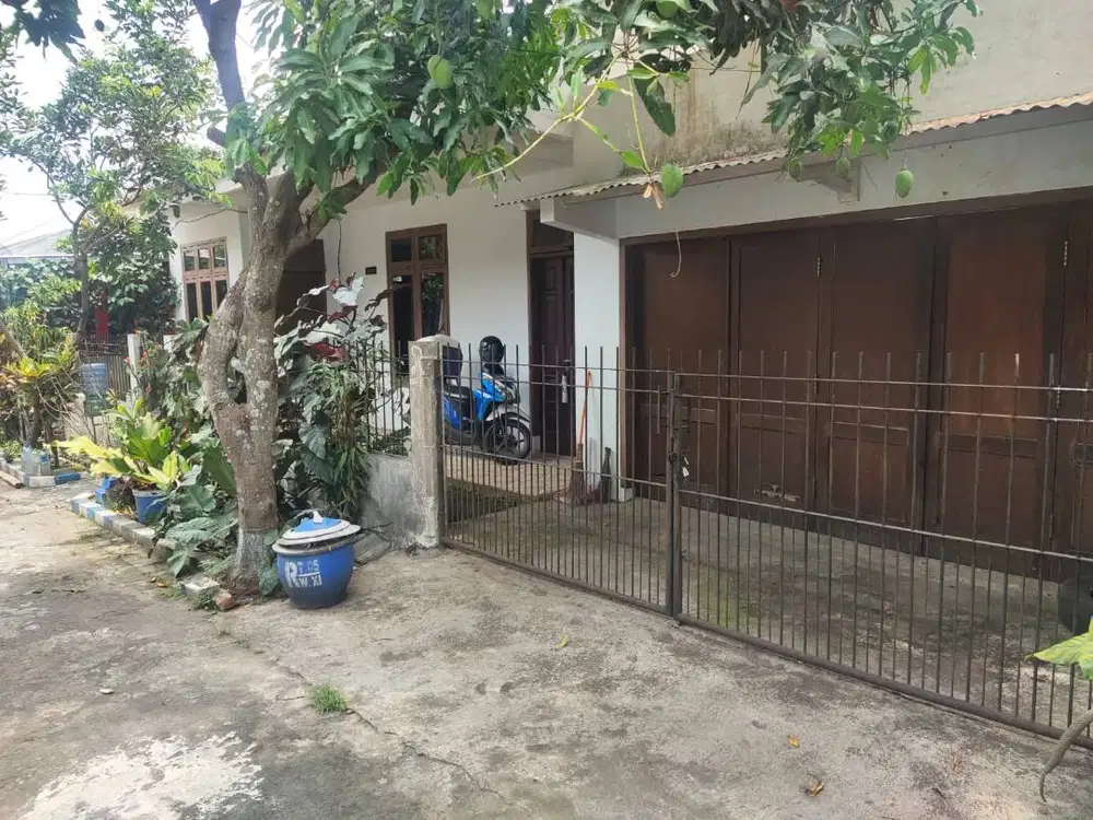 Dijual Rumah Pribadi 2 Kavling jadi 1