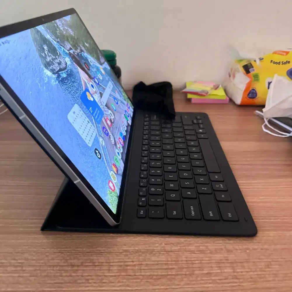 Dijual Samsung S10FE 128GB wifi only + keyboard baru 4 bulan