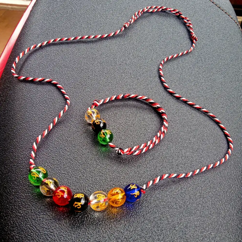 Gelang dan kalung tridatu bola cakra