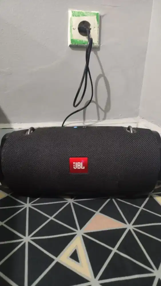 Speaker JBL Xtreme 2  Bekas pemakaian