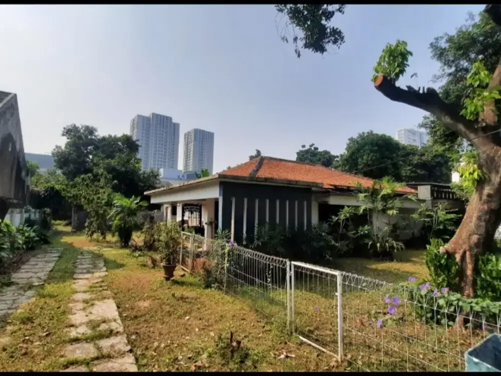 Tanah strategis di Tb.Simatupang Pasar Minggu ls.633mtr 8m nego 150mtr ke Tol