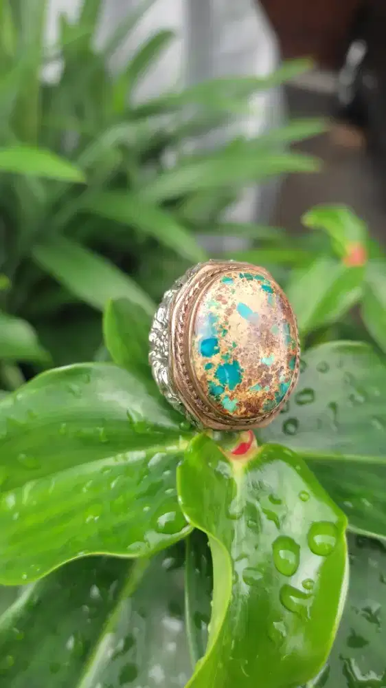 Batu Pirus Persia Urat Emas