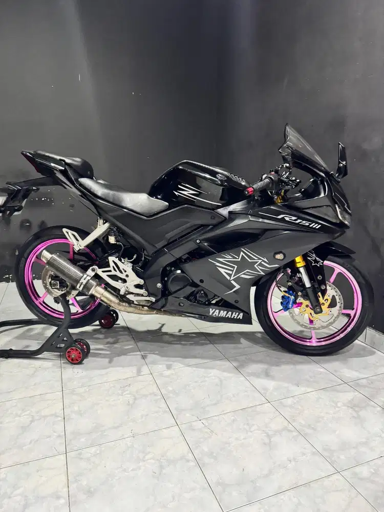 Yamaha R15 V3 2019 modif,km 18rb,istimewa mantap
