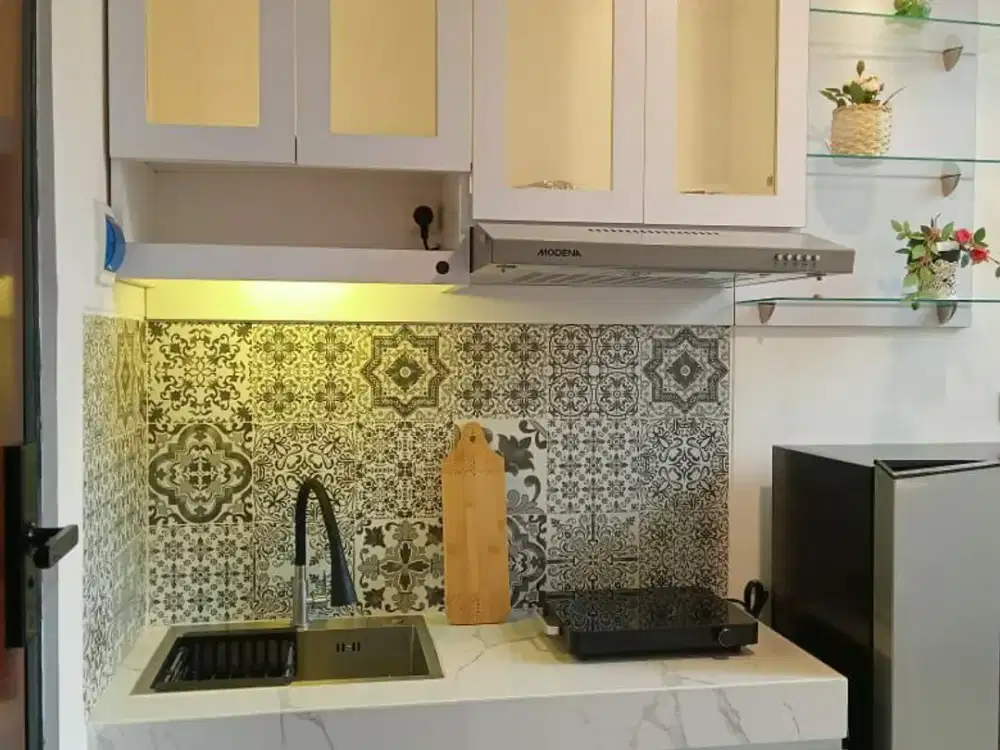 rumah  kos 2 lantai Arsitektur Tudor Style bergaya inggris, Kamar Premium Sudah Full Furnished di Ring 1 Kampus Ipb Bogor