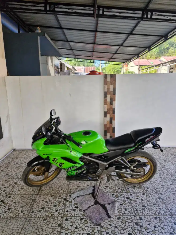 Kawasaki ninja RR plat DT sultra