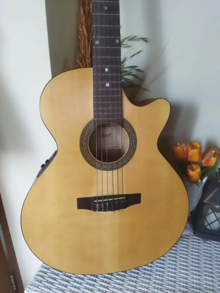 Gitar nylon cort