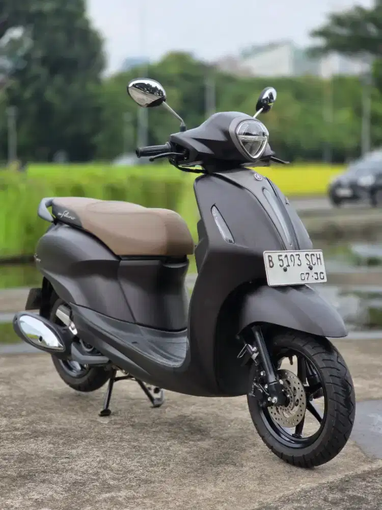 Yamaha Grand Filano Lux KM 1000 Perak