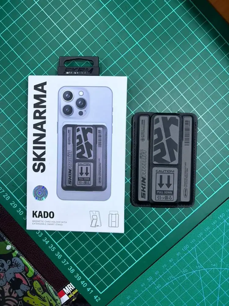 SKINARMA KADO MAGSAFE STAND CARD