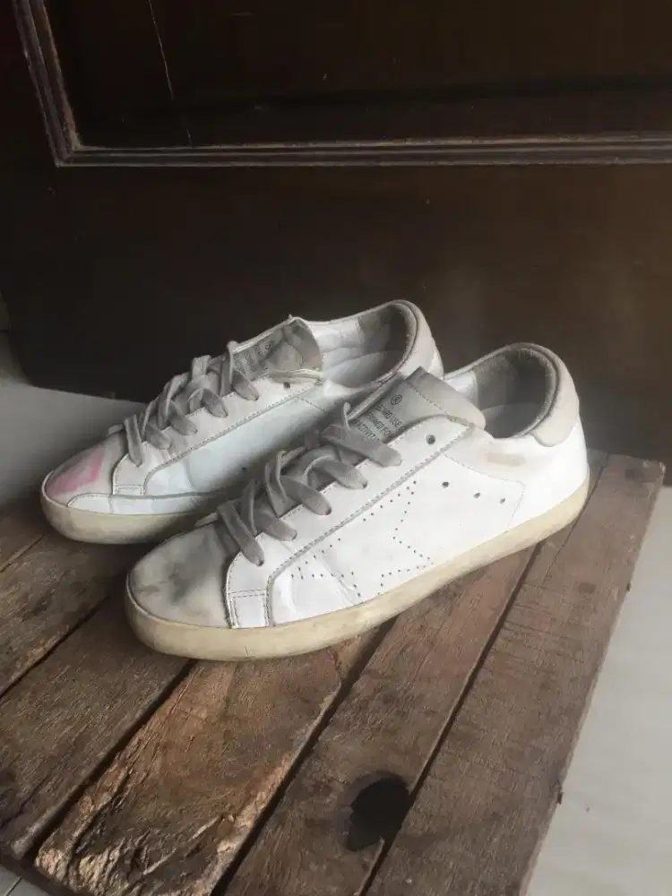 Sepatu Golden Goose