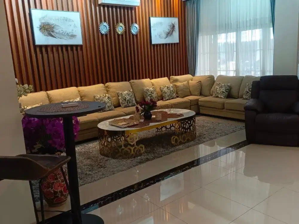 Rumah Bagus Full Furnish Tinggal Bawa Koper di The Spring Gading Serpong