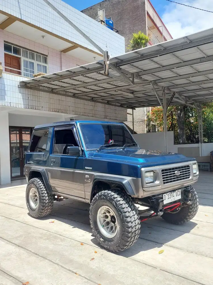 Daihatsu Feroza 1995 Bensin