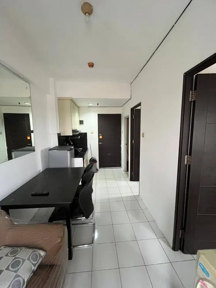 DISEWAKAN APARTEMEN 2 KAMAR,1 KAMAR MANDI, PANTRY, R.MAKAN,R.DUDUK