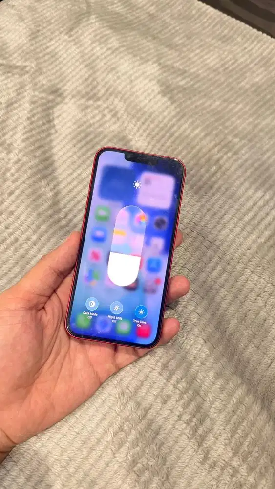 Dijual Iphone 13 Red 128GB Hp charger Terdaftar