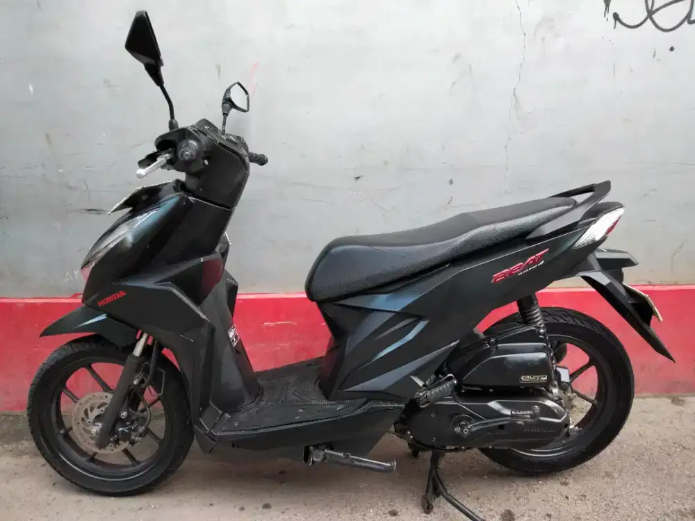 Honda Beat deluxe tahun 2023 pajak hidup