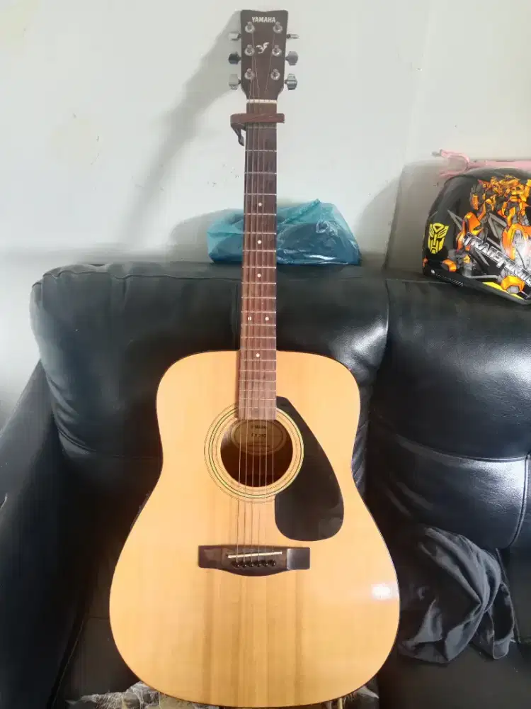 Dijual gitar Yamaha
