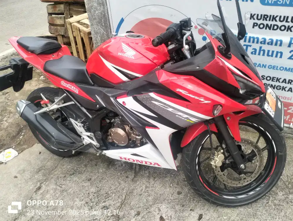 Honda CBR 150 r lengkap