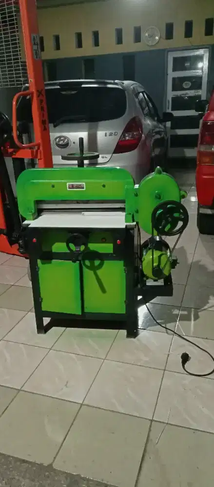 Mesin potong kertas elektrik