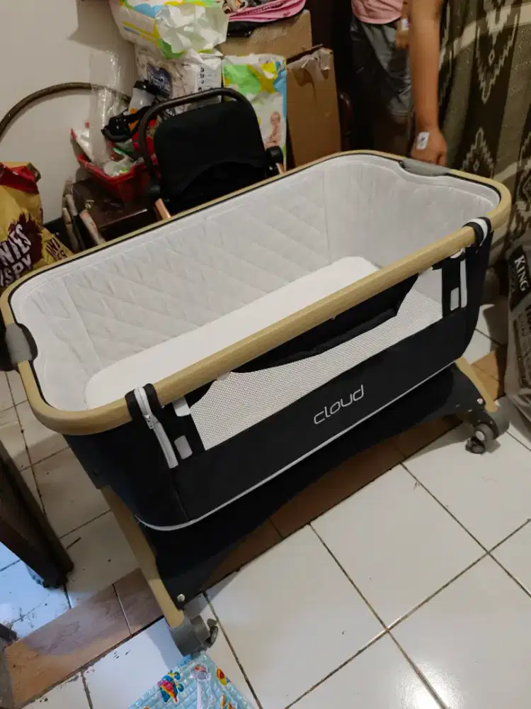 Baby Box merk babyelle kondisi seperti baru.