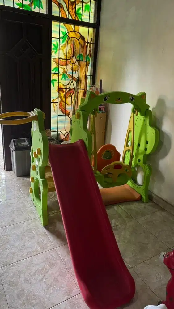 Ayunan anak satu set