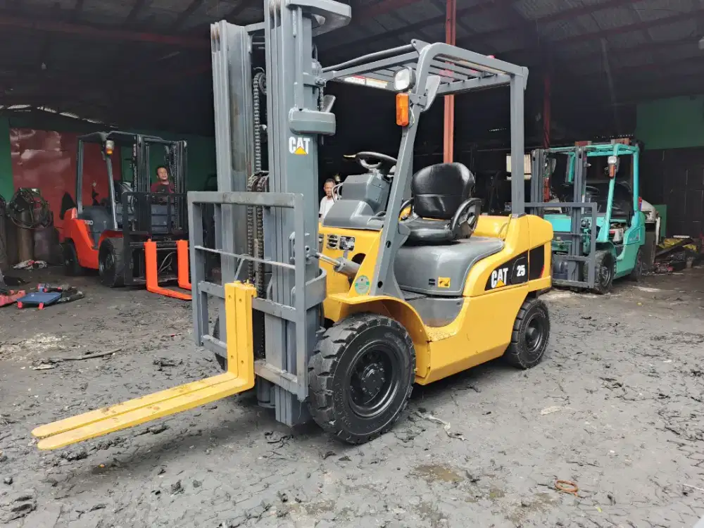 Forklift Caterpillar 2,5 Ton,Manual,Threelift 4,3 Meter,Tahun 2019