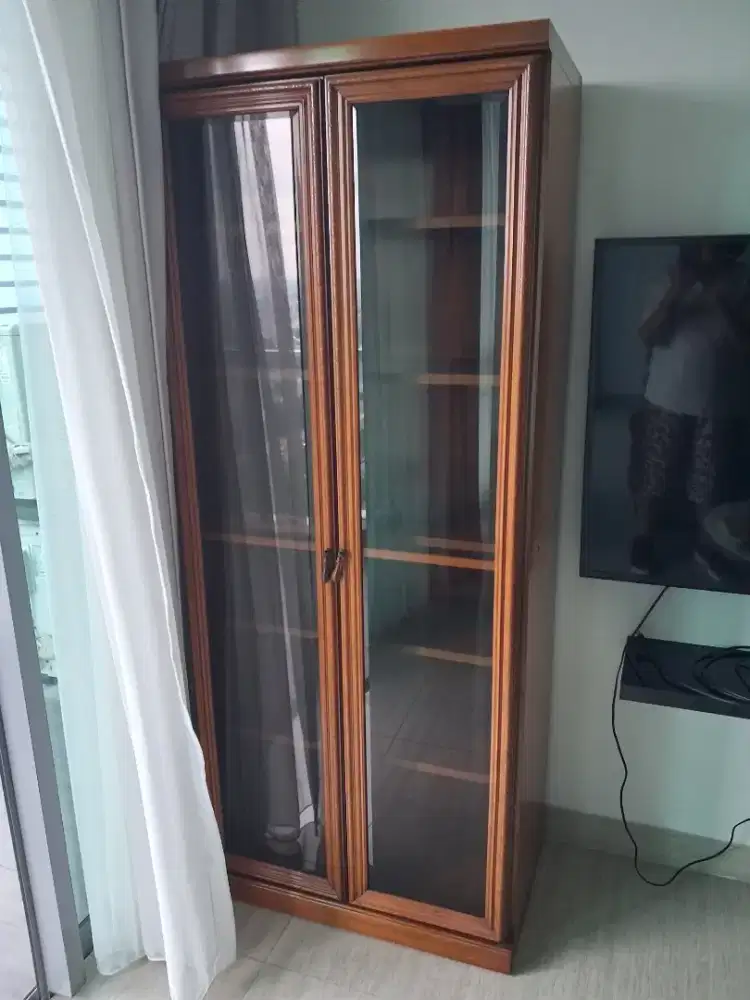 Jual cepat dan murah lemari hias kayu jati