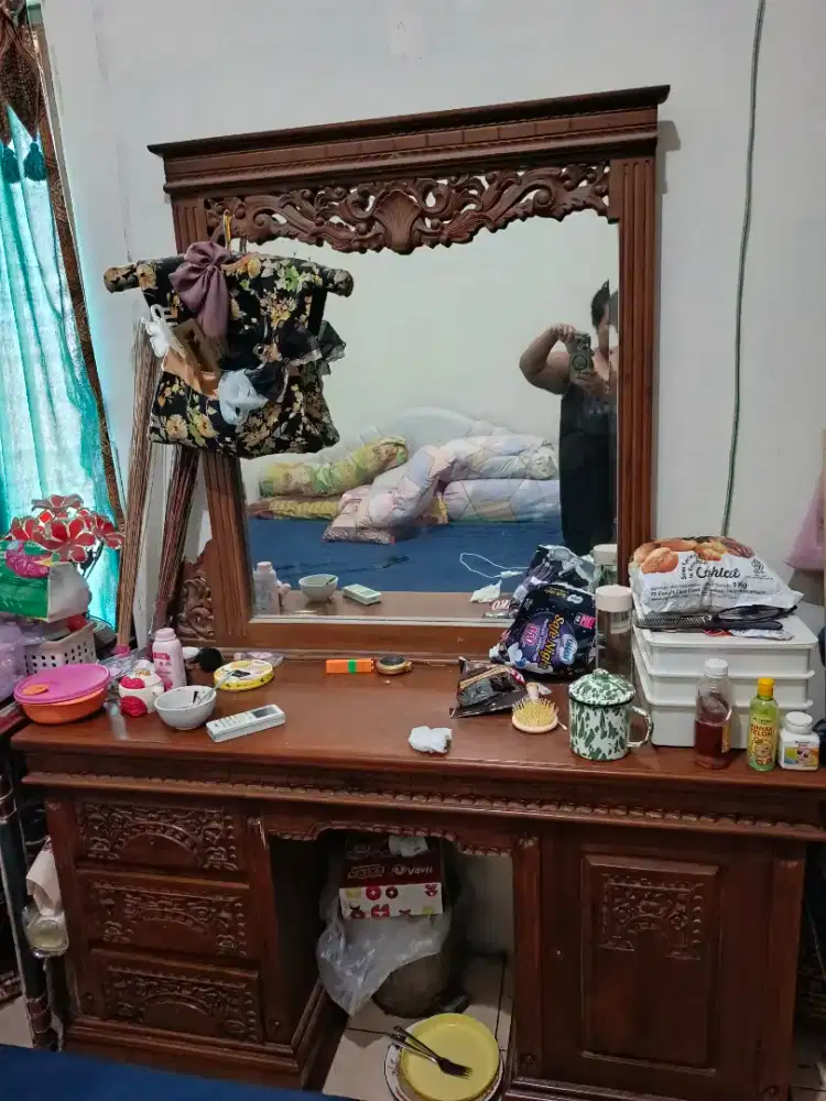 Meja rias jati solid