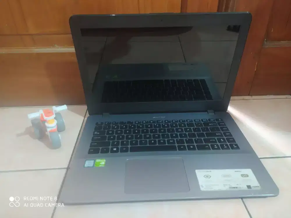 Laptop Asus X442UR/Intel core i5-8550u/RAM 8/HDD 1tb/VGA Nvidia 940mx