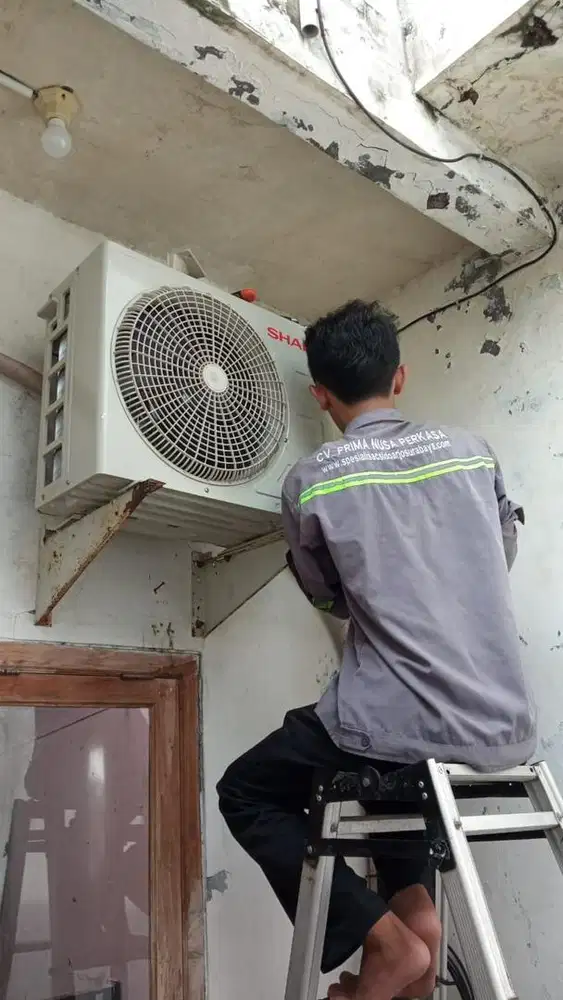 Loker helper teknisi AC