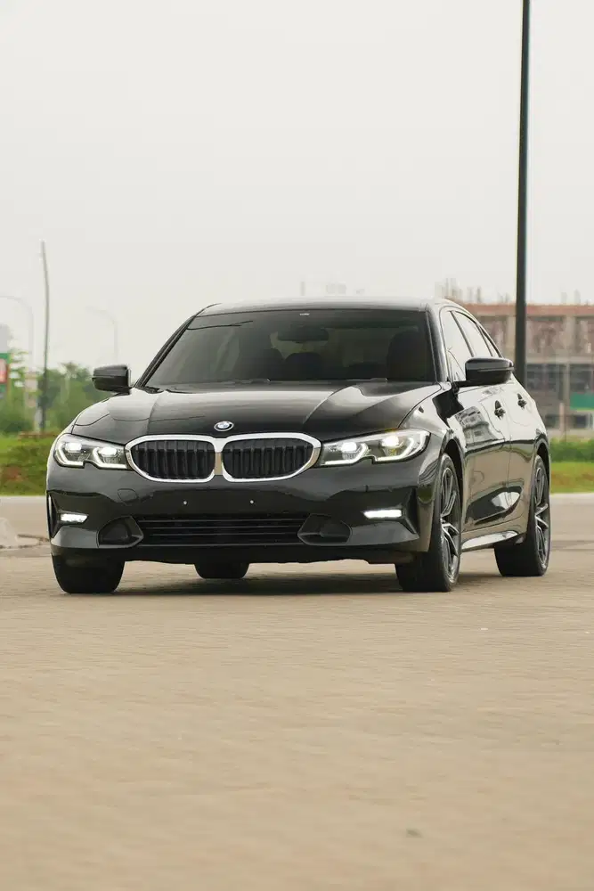[ Low Odo ] BMW 320i Sport 2020 New Model G20 Mercy W205
