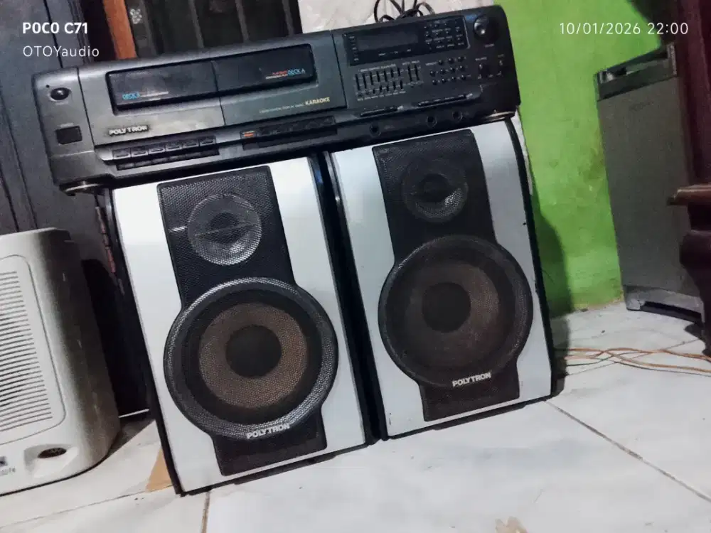 Tapedeck poytron plus spker masih ok