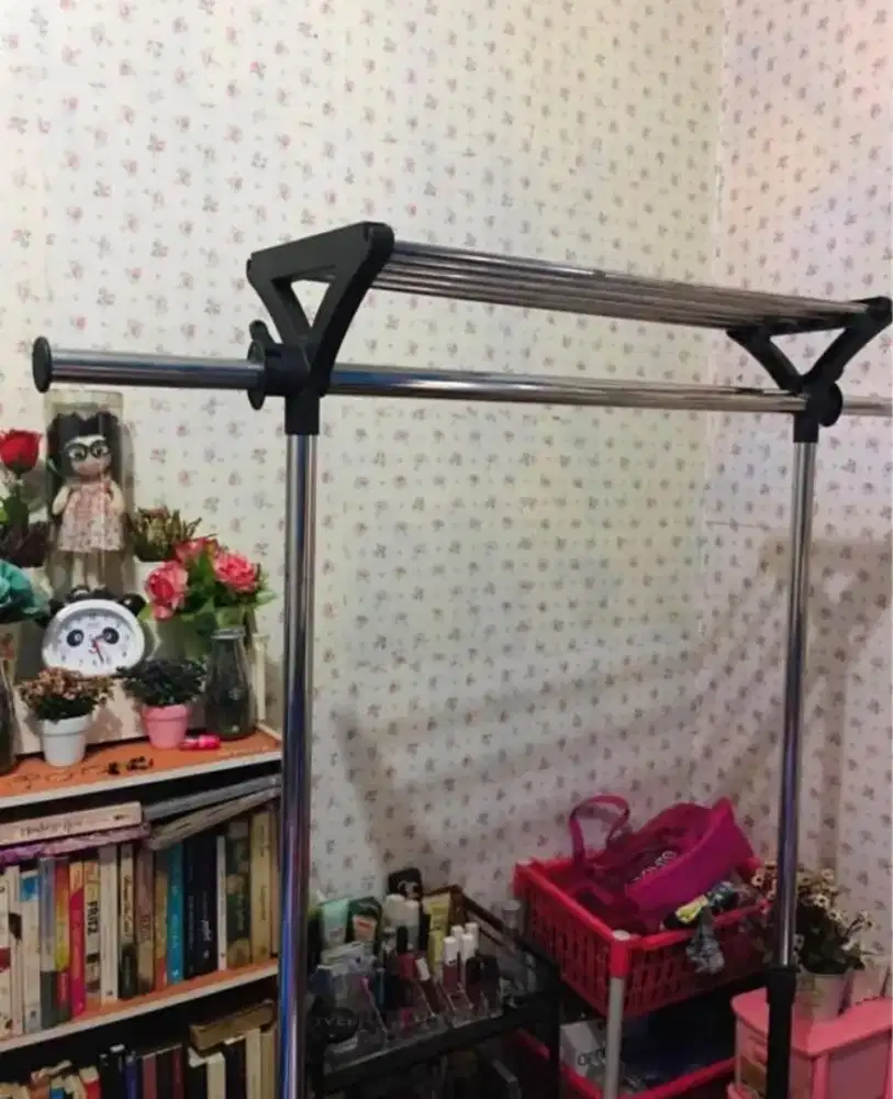 Rak gantungan Krisbow