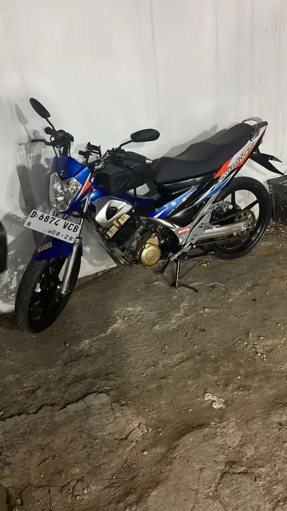 Satria cbu 2004 biru