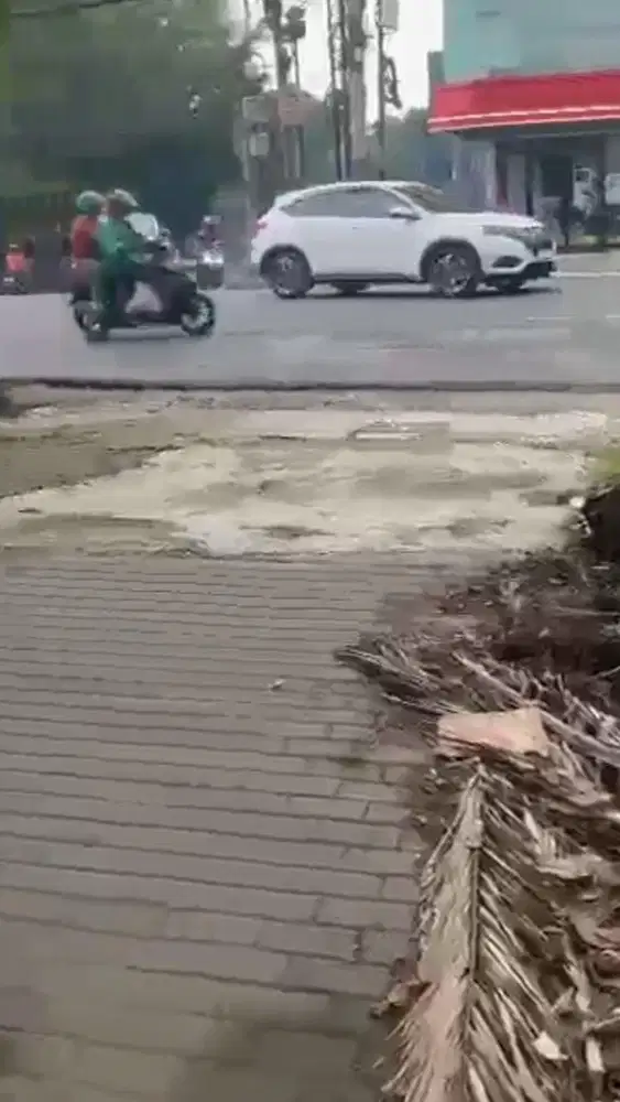 Di Jual 'Murah Rumah Buat Usaha Di Pinggir Jalan Pondok Pinanga Jaksel